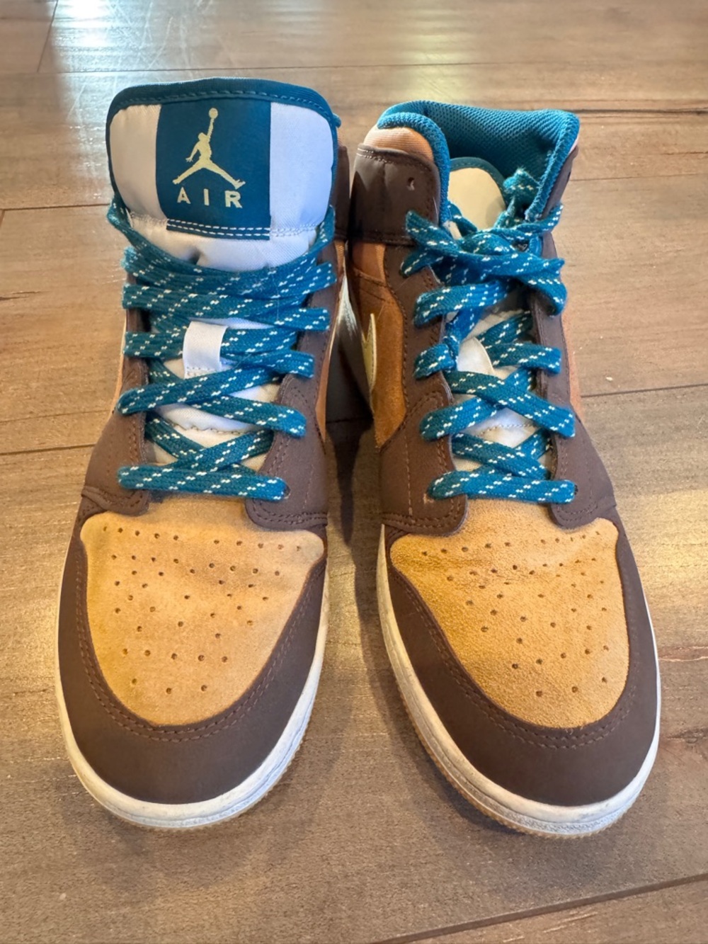 Jordan 1’S Women’s/Or Kids' Mid-Top Sneakers in Brown, Tan & Teal - Picture 3 of 10